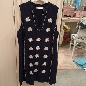 Tory Burch navy linen dress. Flattering easy fit! XL